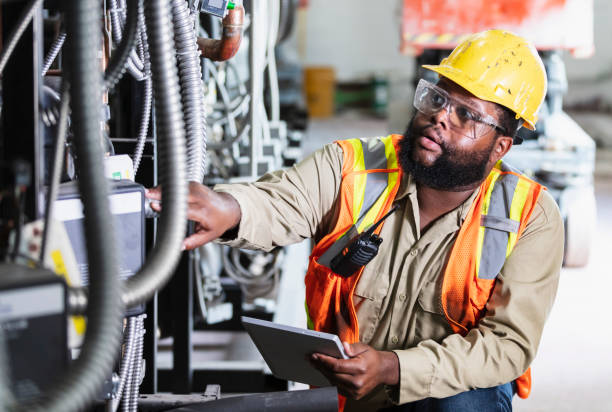 Best Licensed Electrician  in Hollister, MO